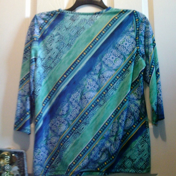 ✨Allison Daley top  M  Sale 2/15. - Picture 3 of 3